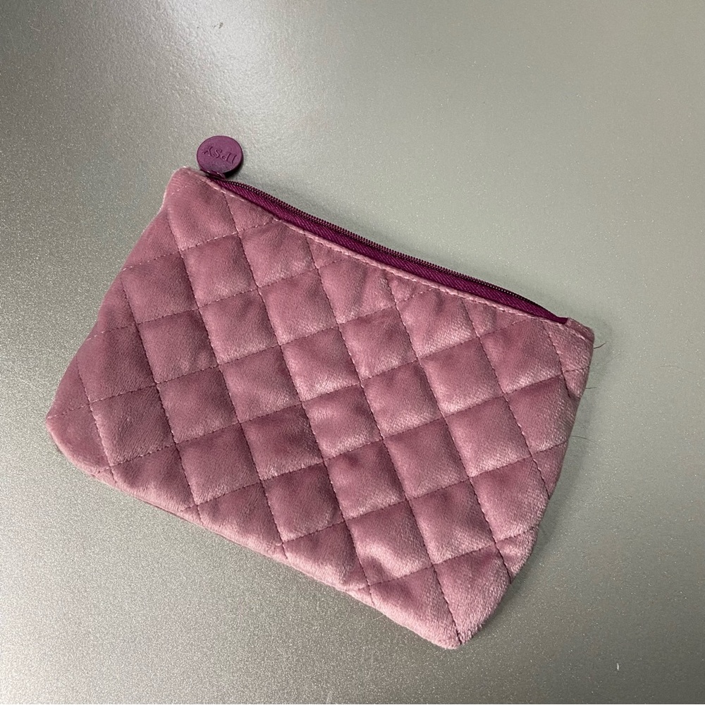 IPSY makeup bag